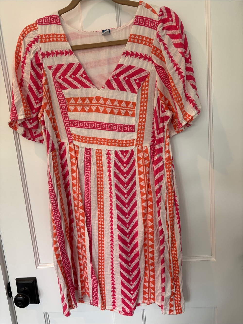 Old Navy Pink and Orange Geometric V‑Neck Dress